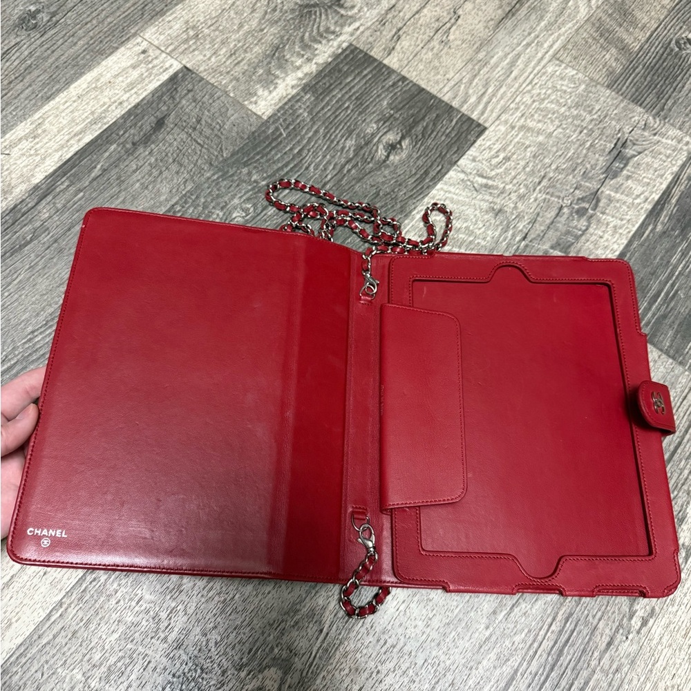 Chanel iPad Bag - Picture 4 of 10